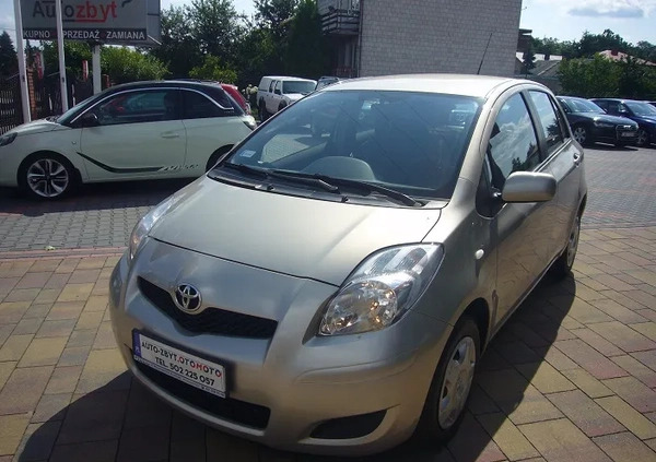 Toyota Yaris cena 20500 przebieg: 128000, rok produkcji 2010 z Krajenka małe 211